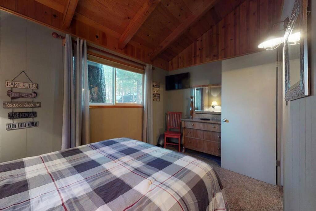 Вилла So Cozy Lazybeartime Private Hottub Биг Бэар Лейк Экстерьер фото