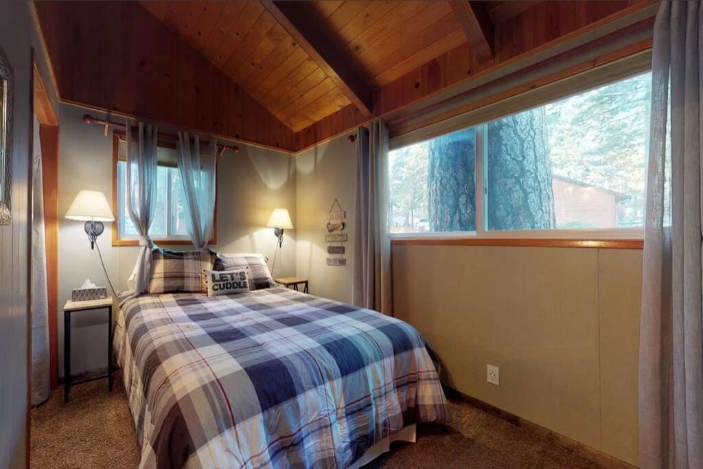 Вилла So Cozy Lazybeartime Private Hottub Биг Бэар Лейк Экстерьер фото